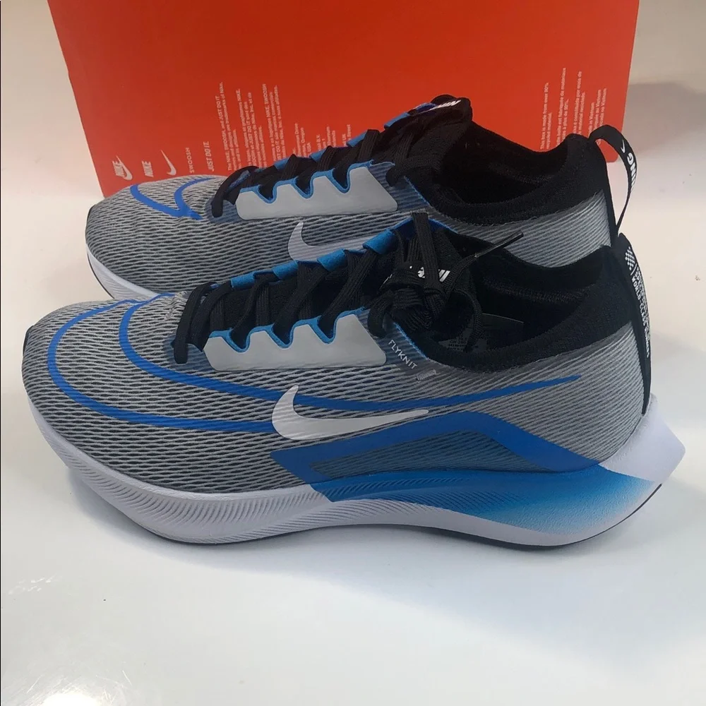NWOB Nike Zoom Fly 4 Sneaker Men Size 8 Grey White Blue Running Wolf CT2392-005